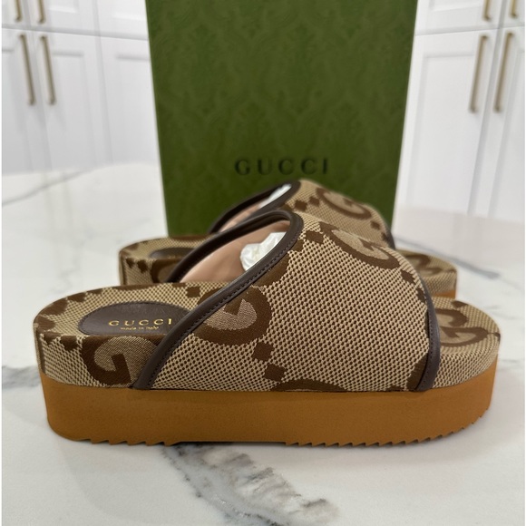 Gucci Jumbo GG Slide Sandals - Picture 3 of 9